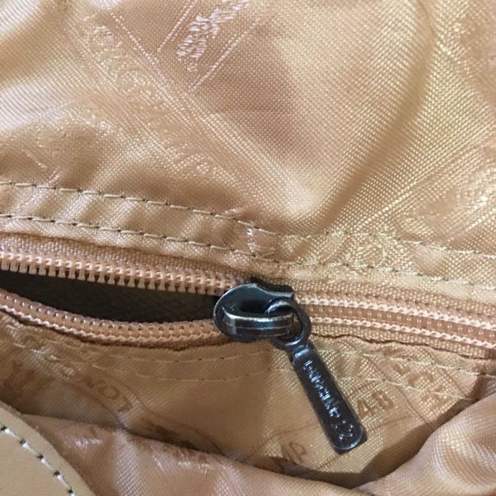 Purse - Picture 4 of 8